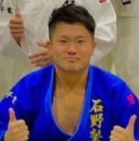 石野被告