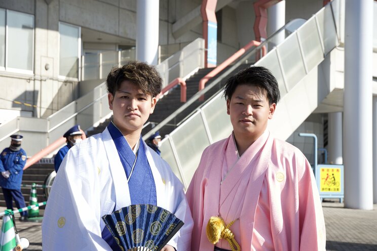 〈画像多数〉「カッコよく撮ってくださいよー！」 今年もド派手な衣装で盛り上がりを見せた北九州・二十歳の記念式典密着ルポ_22