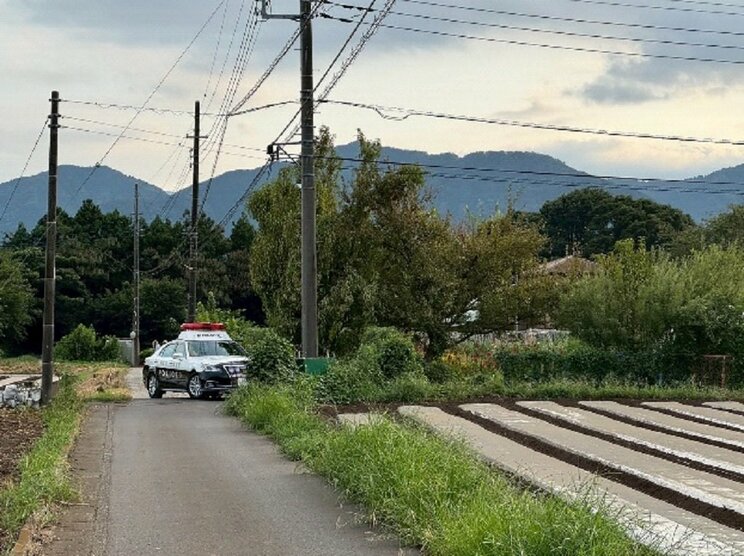資材現場付近にて（撮影/集英社オンライン）