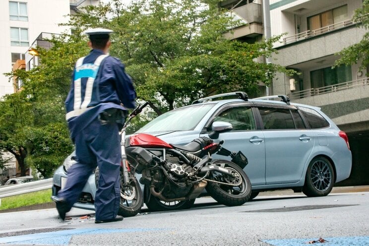 監察医が目にしたのは亡き我が子を抱える母の姿だった（写真はイメージ／shutterstock）