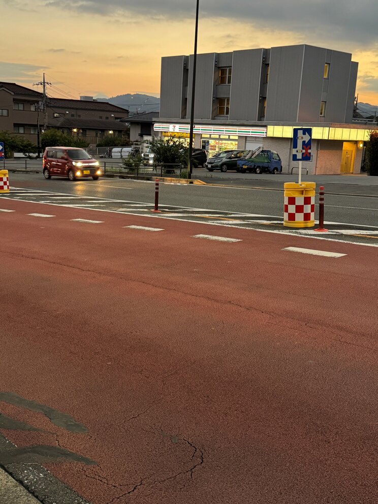 〈ベントレー追突〉「ぶつかる可能性は分かっていた」韓国籍の刺青男が7台に衝突し逃走…SNSで“セレブ生活”を演出もトラブルだらけ「過去にも事件を起こし警察沙汰」《3度目の逮捕》_14