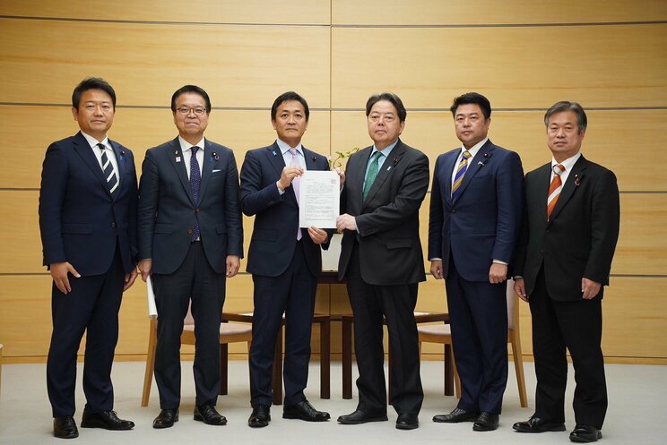 国民民主は時限的な一律5%の消費税減税について申し入れをしている（写真／玉木雄一郎公式Xより）