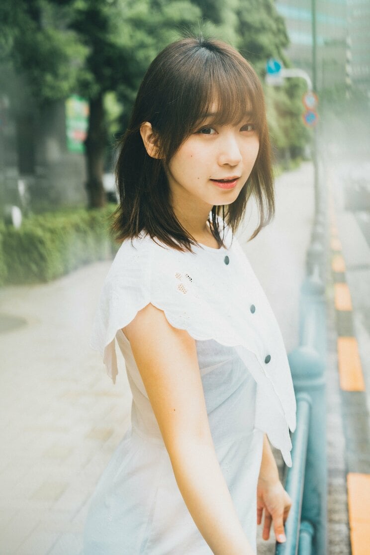 「私も陰キャで中二病だったので…」伊織もえ×『僕ヤバ』のコラボ写真集が発売！_17