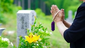 「人は孤立死、孤独死をとても辛いものと強く思っているものなのだ」〝血縁〟ではなく〝つながり〟から生まれたホームレスの共同墓〈椎名誠の死生観〉