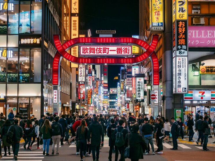 風営法の改正で夜のビジネスにも変革が迫られる（写真／shutterstock）