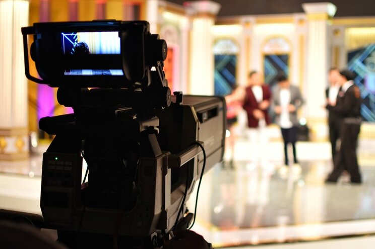 バラエティ番組のイメージ　写真／Shutterstock.