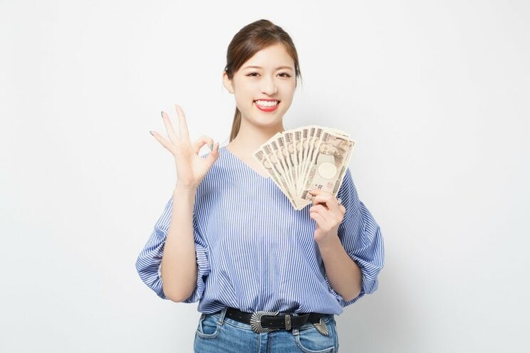 手元に残るのはいくらか……（画像はイメージです/ Shutterstock）