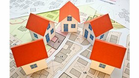 とまらない新築供給と増え続ける空き家問題…2033年には総住居数7107万戸に対して、空き家が2147万戸に達するという試算も