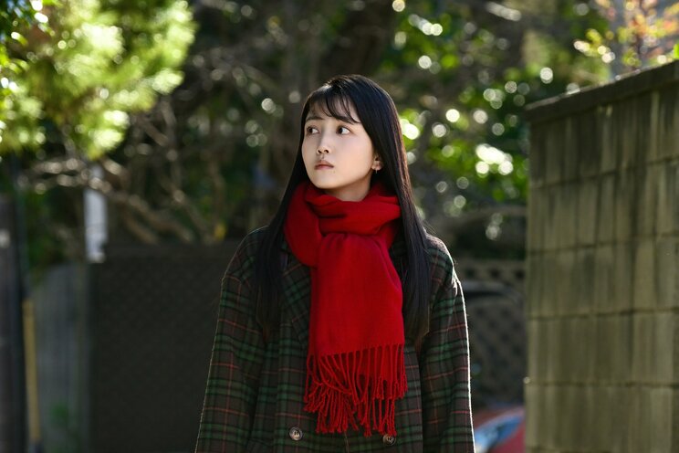 久保史緒里 映画『誰よりもつよく抱きしめて』公式Xより