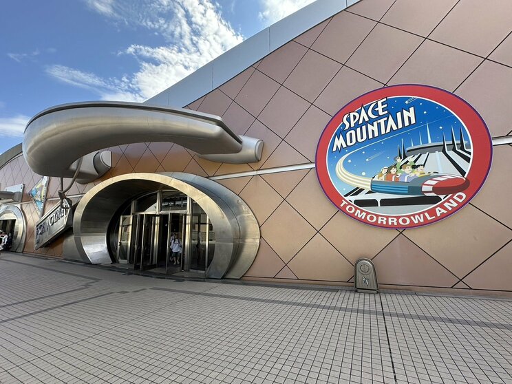 チケットなしでも利用できる園外のショップ「ボン・ヴォヤージュ」(写真/読者提供)