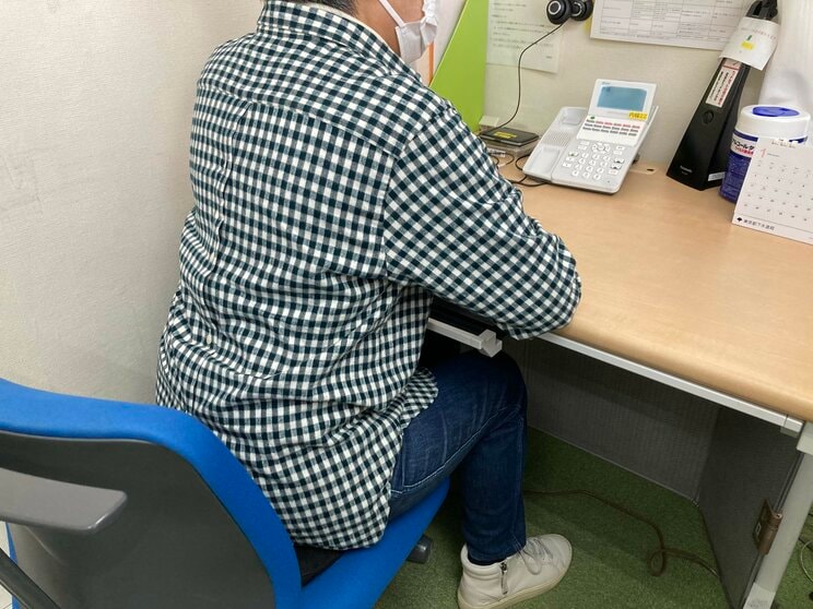 相談員歴12年目のFさん（写真／集英社オンライン）