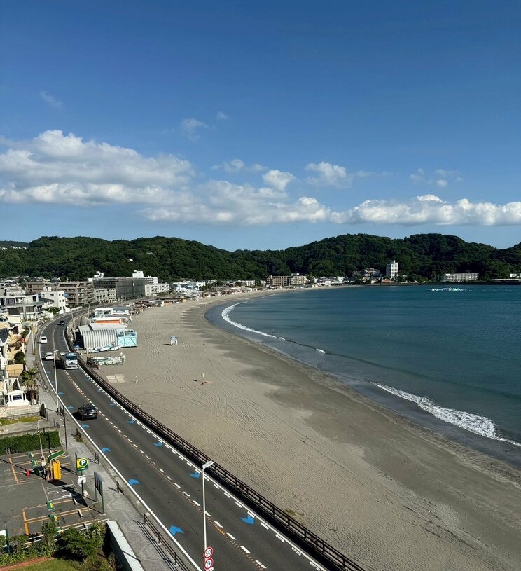 津波警報後の逗子海岸（写真／地元住人提供）