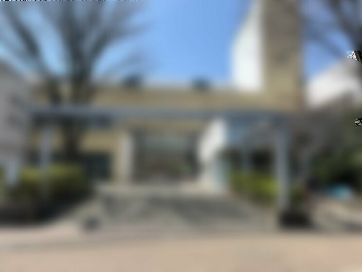 公園に隣接する杉並区立第十小学校(撮影/集英社オンライン)