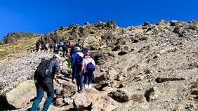 「真夏は登山を控えたほうがいい人も」登山トラブルで60〜70代の遭難が目立つ理由…民間山岳救助のプロが特に注意を促す「水不足と判断遅れ」