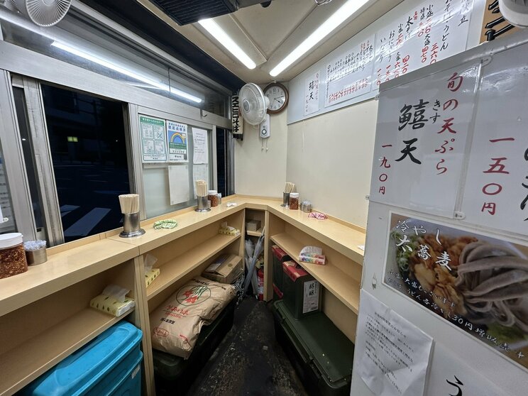 独特な店内の形
