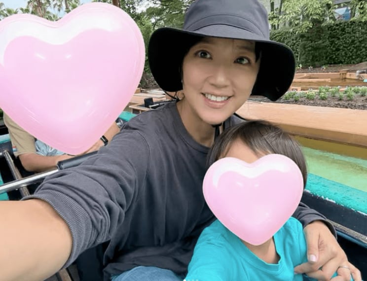 コーヒー事業、フリーアナウンサー、２児のママと大忙しな日々を送る（写真／本人SNSより）