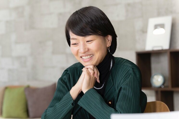 娘からの手紙の話を嬉しそうに語った鈴木貴子議員　撮影／齋藤周造
