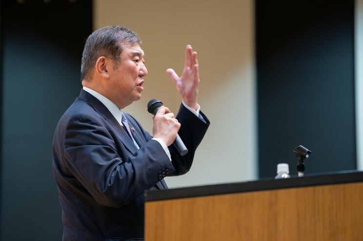 先行きが不安な石破首相（本人Facebookより）