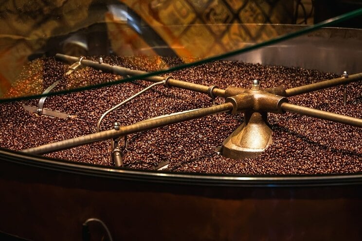 焙煎の様子。直後にはコーヒー豆で淹れない方がいいと言われている