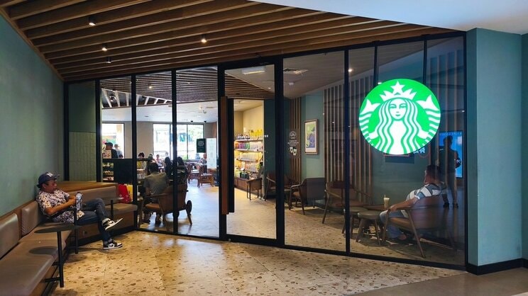 スタバでまさかの体験（画像/Shutterstock、以下同）