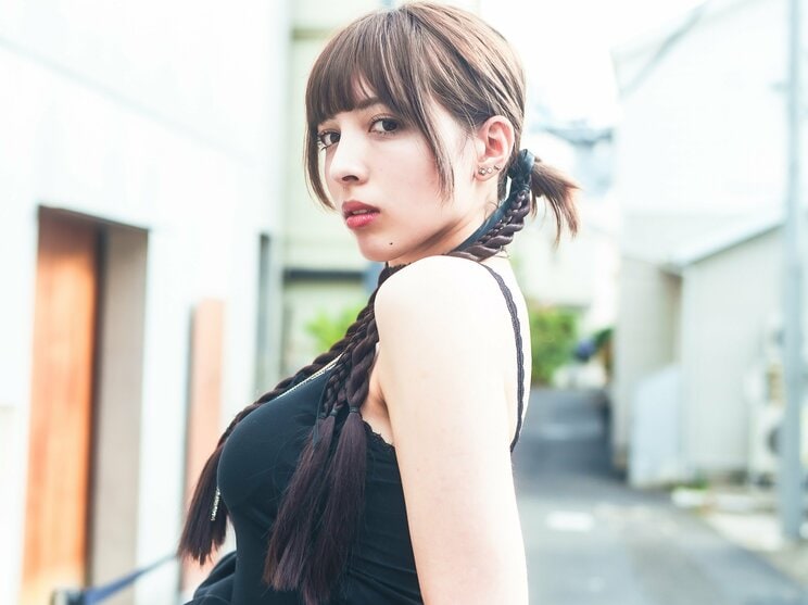 〈体重90キロ→55キロに〉モデル級スタイルで話題の22歳元アイドル…生活苦から35キロ減の壮絶な舞台裏_12