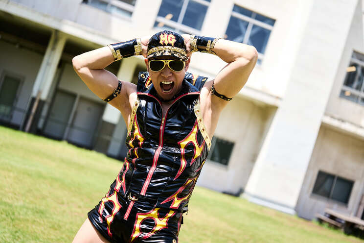 腰をふって「フォー！」の叫び声をあげるハードゲイキャラで一世を風靡したHG氏