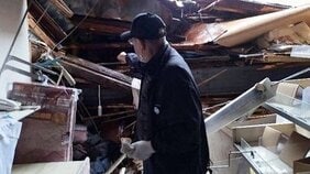 「突然、天井が落ちて叫び声をあげた記憶はあるんですが…」17時間、倒壊家屋の下敷きになり奇跡的に救助された男性(77)が語る恐怖体験「不思議と喉は渇かず、空腹も感じませんでした」〈ルポ能登半島地震・珠洲市〉