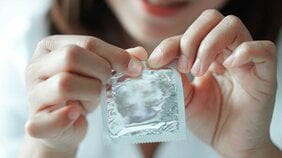【画像あり】大人も意外と間違ってる。学校では教えてくれないコンドームの正しい付け方