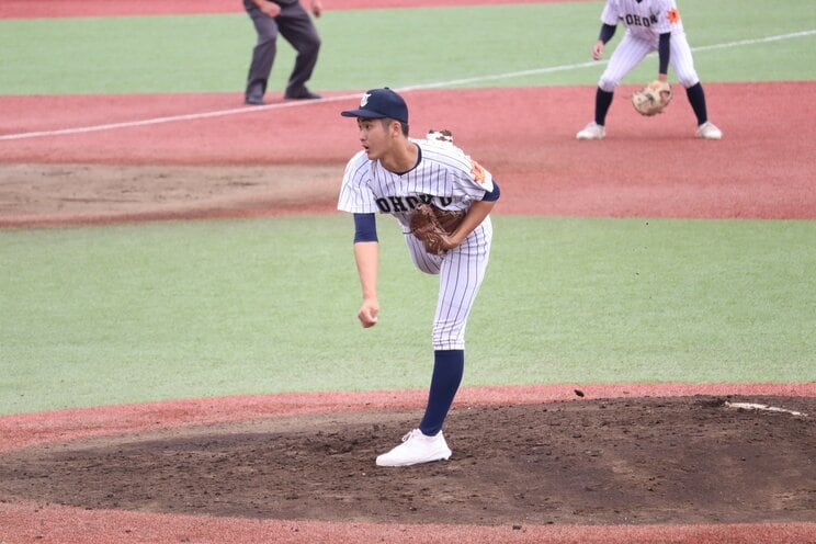 「タイプの違うピッチャーを複数擁しており、ゲームを組み立てる能力もある」と評価された東北高校