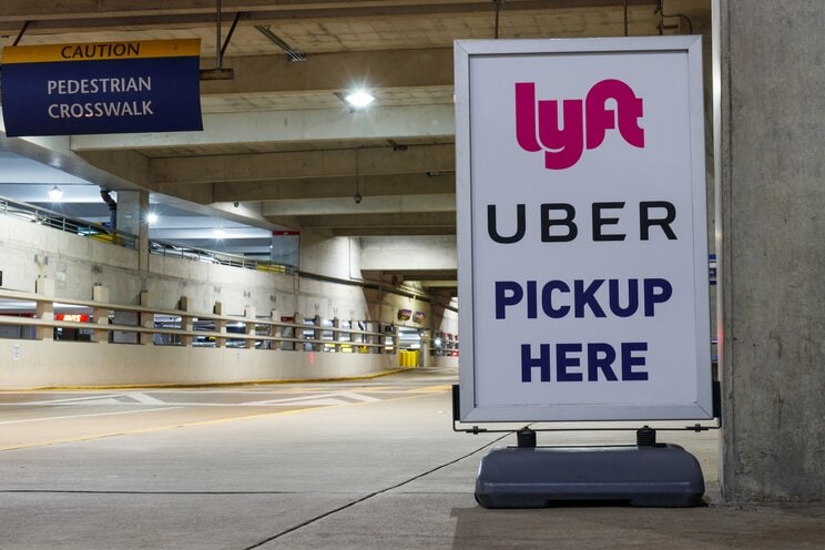 米国では2010年ごろから「Lyft」や「Uber」といったライドシェアサービスが台頭し、交通手段として浸透している