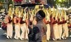 〈高円寺阿波踊りでも不安の声〉「踊る姿は見てほしいが…」女性踊り手の性的消費とSNS拡散、一律の撮影規制に揺れる現場の葛藤