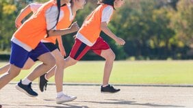 スポーツに打ち込む娘の生理が止まったら…「出血がないことそのものは問題ではない」人気産婦人科医が指摘する生理不順&無月経の本当の問題点