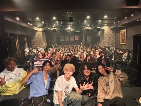 死ぬ気でやったライブでの観客との1枚（写真／本人提供）