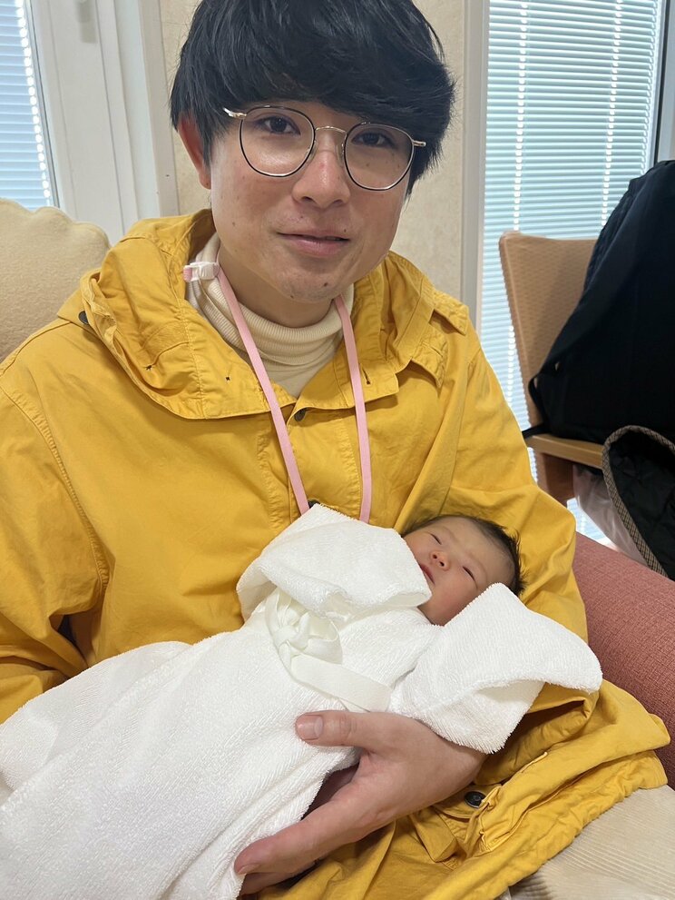 TBSラジオ「空気階段の踊り場」で、子どもが生まれたことを報告した（写真／本人SNSより）