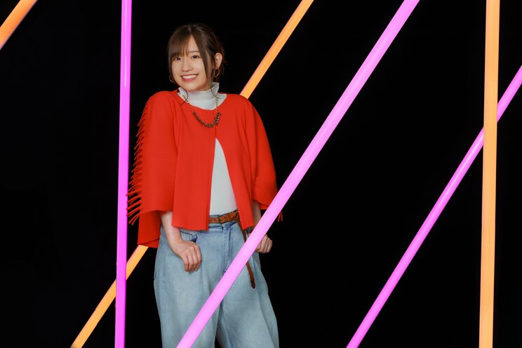 「杏子はTシャツをズボンにインするとこが自分と似てる（笑）」 主演声優・高橋李依が語るNetflixアニメ『ロマンティック・キラー』_05