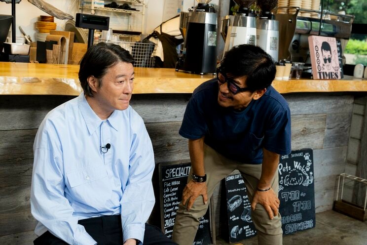 加藤と片岡は『めちゃイケ』以来、NHKで再びタッグを組んでいる（©NHK）