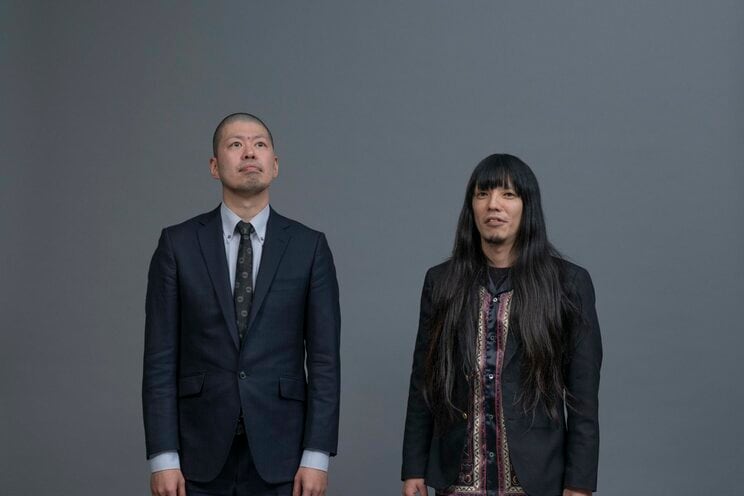金属バットの小林圭輔（左）と友保隼平　（写真／石垣星児）