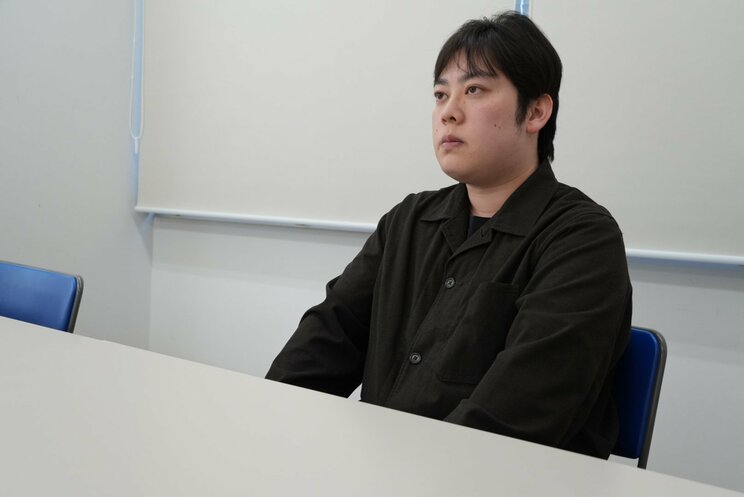 佐藤和威さん（撮影／集英社オンライン）