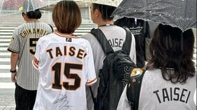 「コンビ推し」「２ショット撮影」「女性先着プレゼント」プロ野球12球団が進める“推し活”戦略の魔力、優勝逃しても過去最高動員のワケ