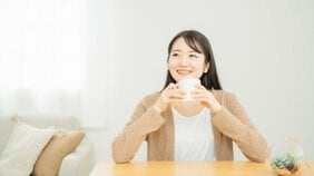 「赤ワインVS白ワイン」「うどんVSそば」どっちが温まる? 寒暖差疲れを解消する温活のススメ