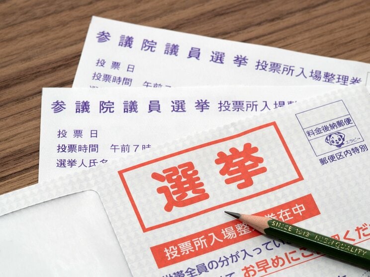 〈高市政権の支持率が過去最低〉安倍晋三と思想は似ても“支持のされ方”は別物…無党派「80％→49％」で見えた決定的な違い_3