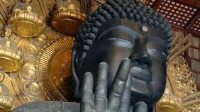 衝撃の事実!「奈良の大仏」の顔は江戸時代のデザインだった