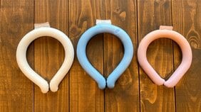 売り切れ続出の暑さ対策グッズ、クールリングは本当に涼しくなるの? 効果、持続時間、フィット感を比較してみた!