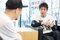 【漫画あり(4〜6話)】「先生は『THE3名様』で話が面白くなりすぎたらボツにするって本当ですか?」「“記憶に残らない”がこの作品の魅力ですから」《石原まこちん×佐藤隆太(後編)》_2