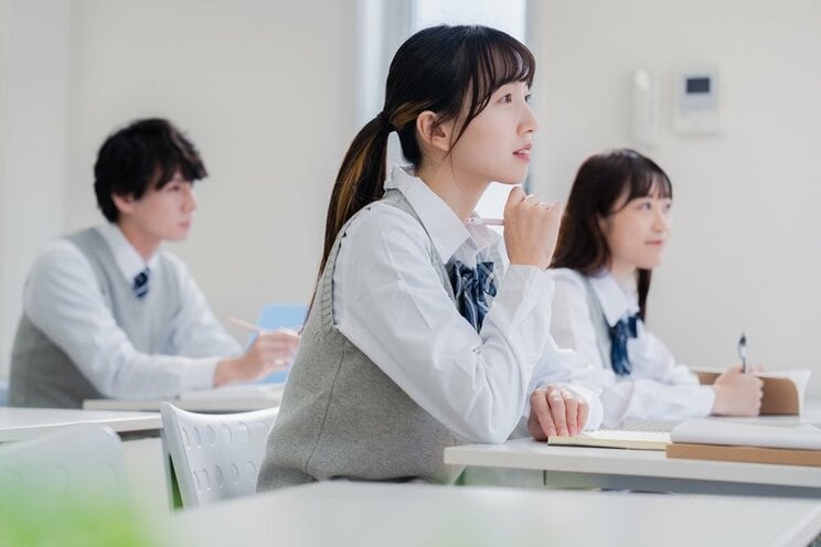 日本人だけが圧倒的に理科を軽視（画像/Shutterstock、以下同）