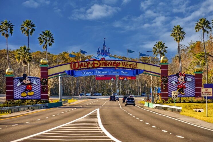 フロリダ州にあるディズニー・ワールドのエントランスゲート（写真／Shutterstock）