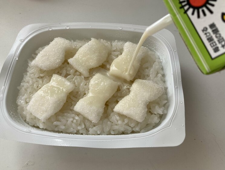 白い豆乳をまずは投入