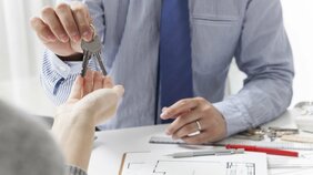 下着泥棒の犯人は家主の息子だった…賃貸住宅の合鍵は誰が持っている? 変わっていく鍵の概念【専門家に聞く】