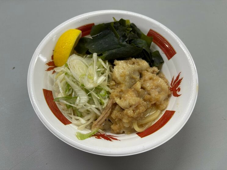 『中野ラーメン祭2025』で食べた「ゴールデンタイガー」のAKM（アブラかけめん）（写真／井手隊長提供）