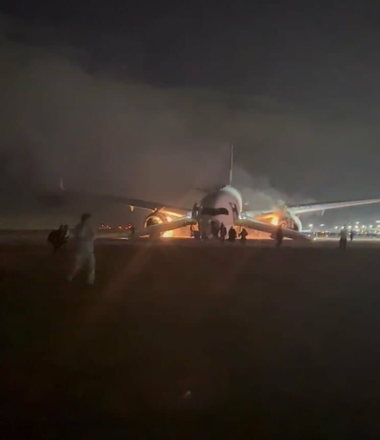 炎上する機体（吉沢さん提供）